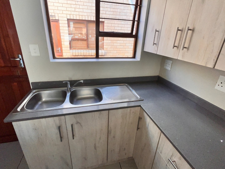 2 Bedroom Property for Sale in Wavecrest Eastern Cape